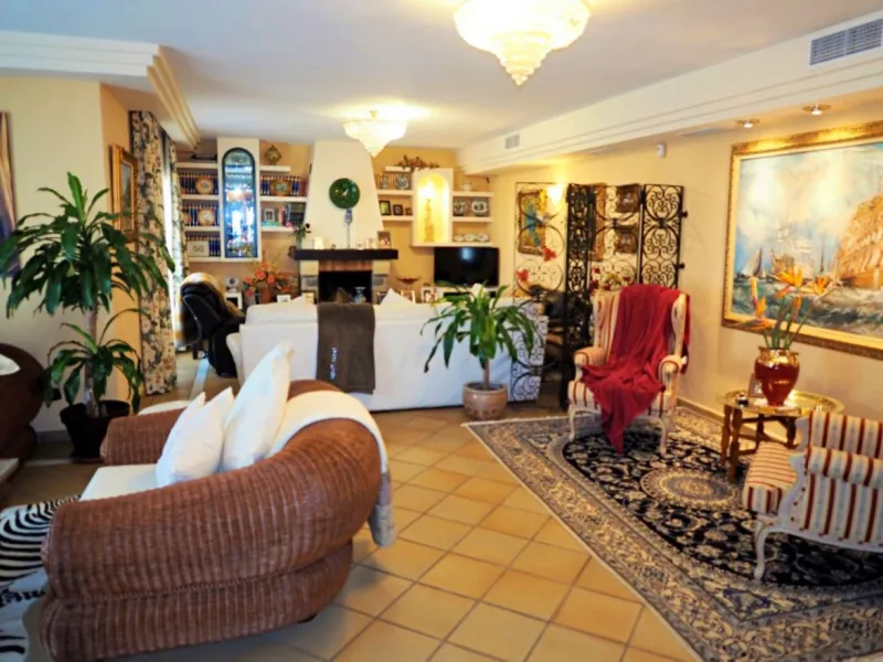 FANTASTIC VILLA OF HIGH ARCHITECTURAL LEVEL, on three floors with impressive panoramic views of the Mediterranean Sea and the mountains. Very exceptional details, such as its own winery, private tennis court, swimming pool with waterfall, park-like garden
