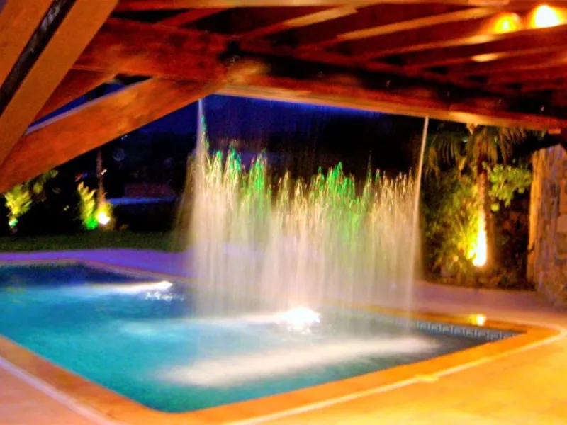 FANTASTIC VILLA OF HIGH ARCHITECTURAL LEVEL, on three floors with impressive panoramic views of the Mediterranean Sea and the mountains. Very exceptional details, such as its own winery, private tennis court, swimming pool with waterfall, park-like garden