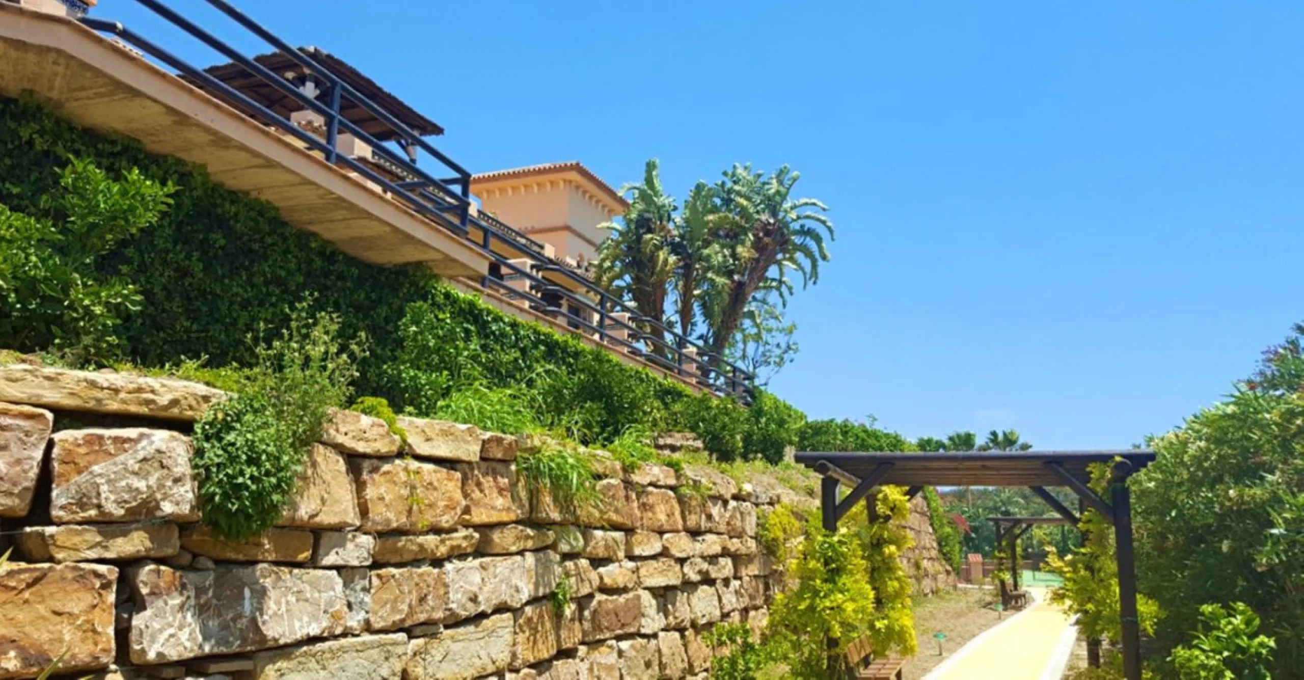 FANTASTIC VILLA OF HIGH ARCHITECTURAL LEVEL, on three floors with impressive panoramic views of the Mediterranean Sea and the mountains. Very exceptional details, such as its own winery, private tennis court, swimming pool with waterfall, park-like garden