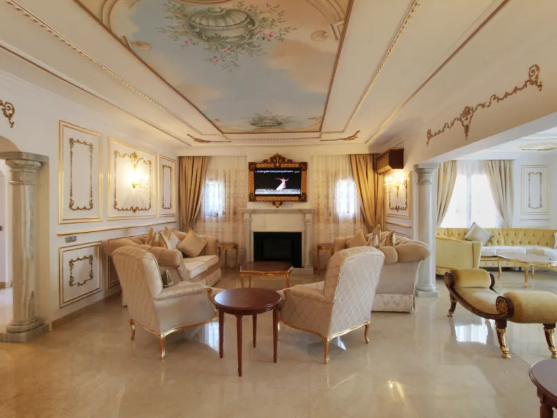 House - Detached Villa в продаже в Marbella, Málaga. В доме 8 спален и 9 ванных комнат. Площадь дома 900 м². Площадь участка 4100 м²