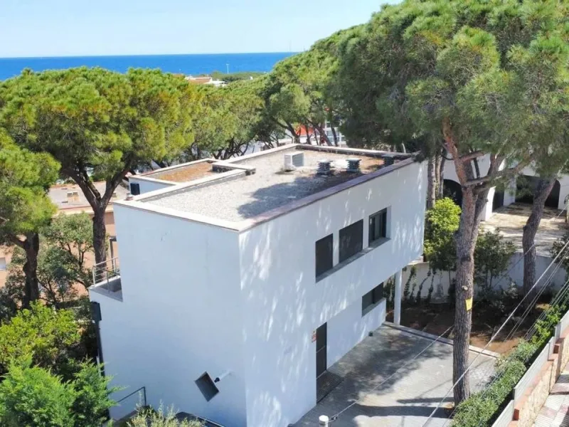 Modern renovated villa with sea views and tourist license in Platja d’Aro
