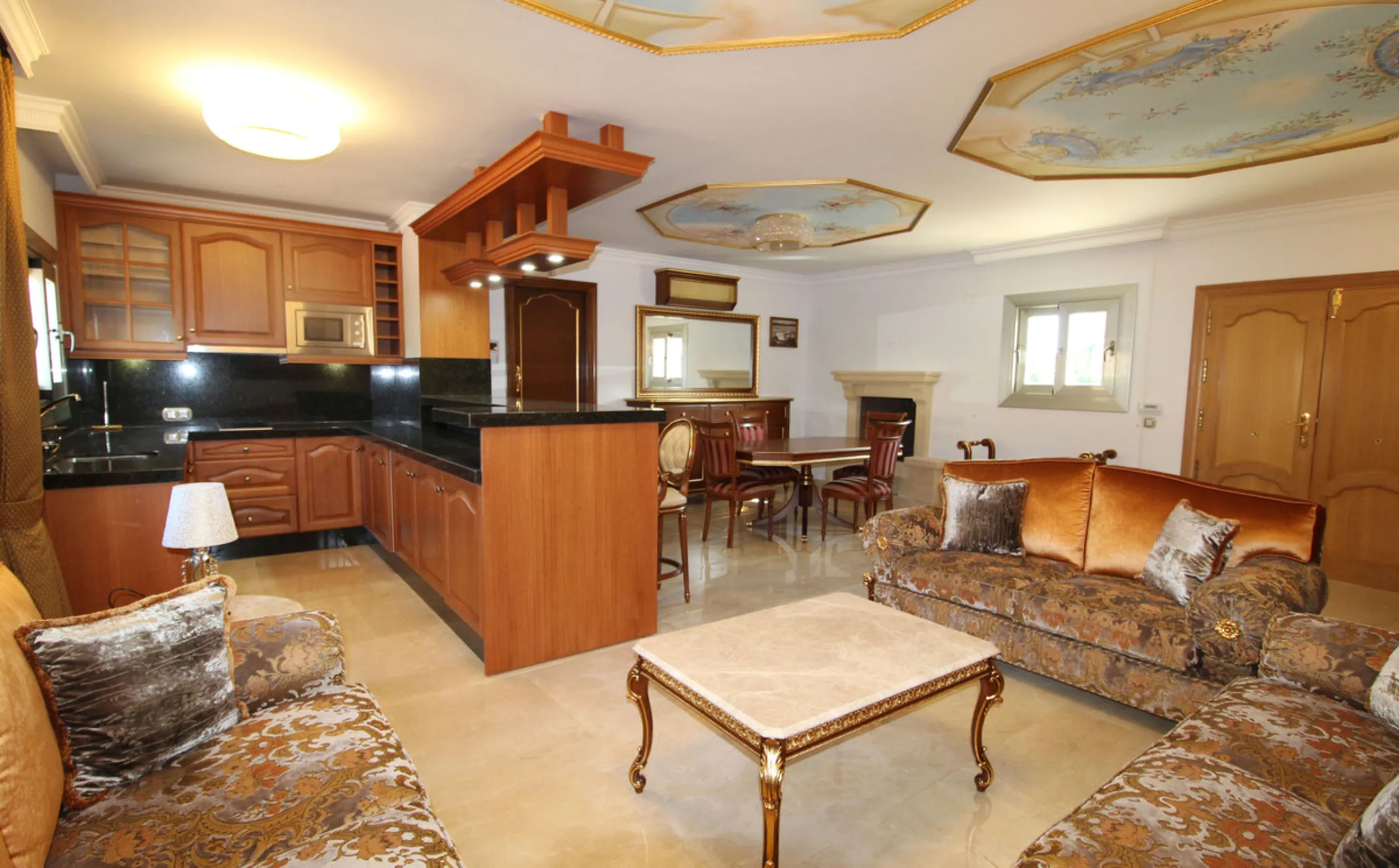 A totally reformed substantial palatial Arabian styled villa which offers eight-bedroom suites which incorporate 2 self-contained suites. The villa has four-meter height impressive double entrance gates and an 81-meter long driveway with parking for numer