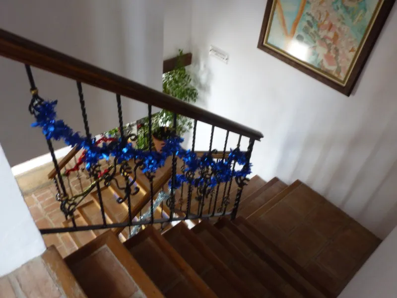 Charming hotel located in Casares, where you can see the white silhouette of its houses perched on the hillside. Its geographical location, between the Serrania de Ronda, the Strait of Gibraltar and the Coast, the condition of the diversity of its landsca