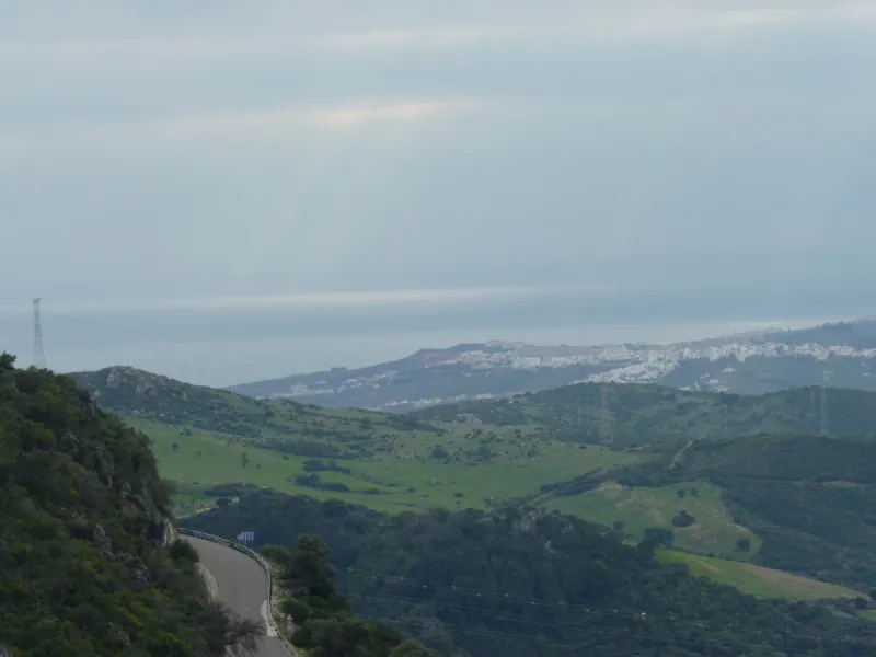 Charming hotel located in Casares, where you can see the white silhouette of its houses perched on the hillside. Its geographical location, between the Serrania de Ronda, the Strait of Gibraltar and the Coast, the condition of the diversity of its landsca