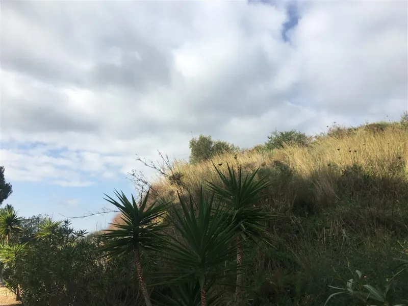 Fabulous plot of land located in one of the most sought after urbanization's in la costa del sol. Only minutes to the coast and also from the famous village of. Mijas. It enjoys panoramic sea and Mountain Views, quiet and private situation and ideal for b