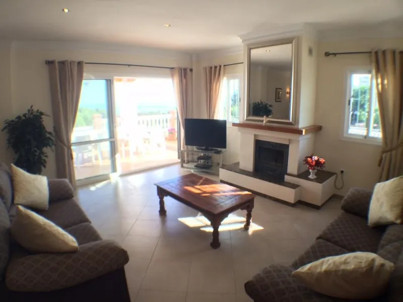 Nestled in the serene and sought-after community of Cortijos San Rafael, just off the Frigiliana road near Nerja, this outstanding detached villa—completed in 2008—offers an exceptional standard of living with stunning panoramic views of both the sea and 