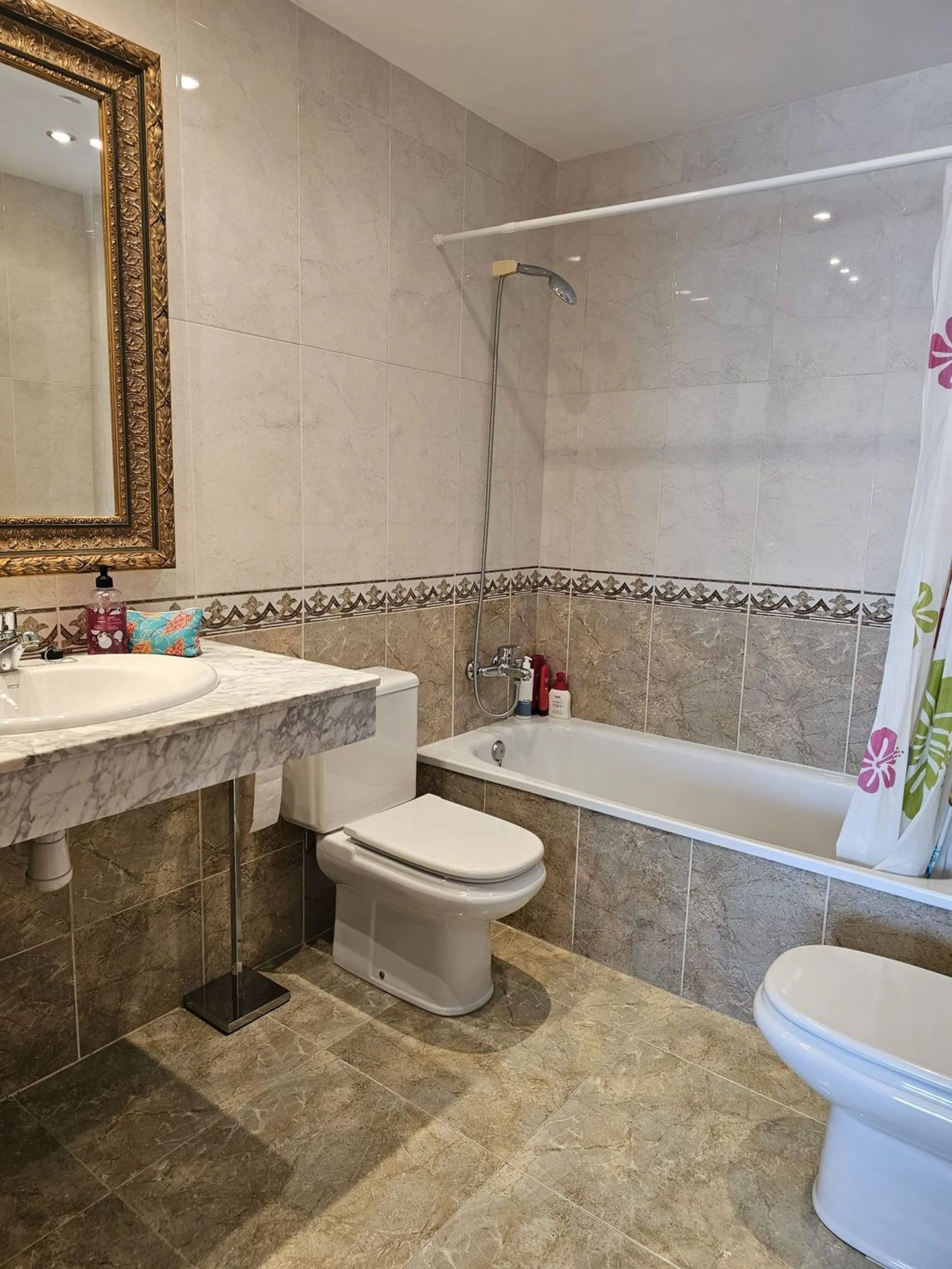 Exclusive sea view apartment in Playa de Fenals, Lloret de Mar