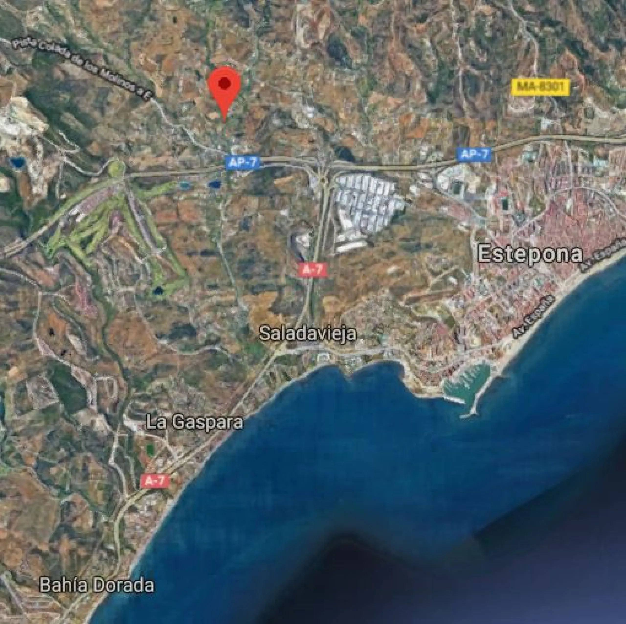 Rustic plot in Guadalobón, Estepona West, with one hectare, sixty-seven areas and sixty-seven centiareas, equivalent to three bushels and nine bushels of land of the measure of the country, of these one fanega and nine bushel trees with trees frutales and