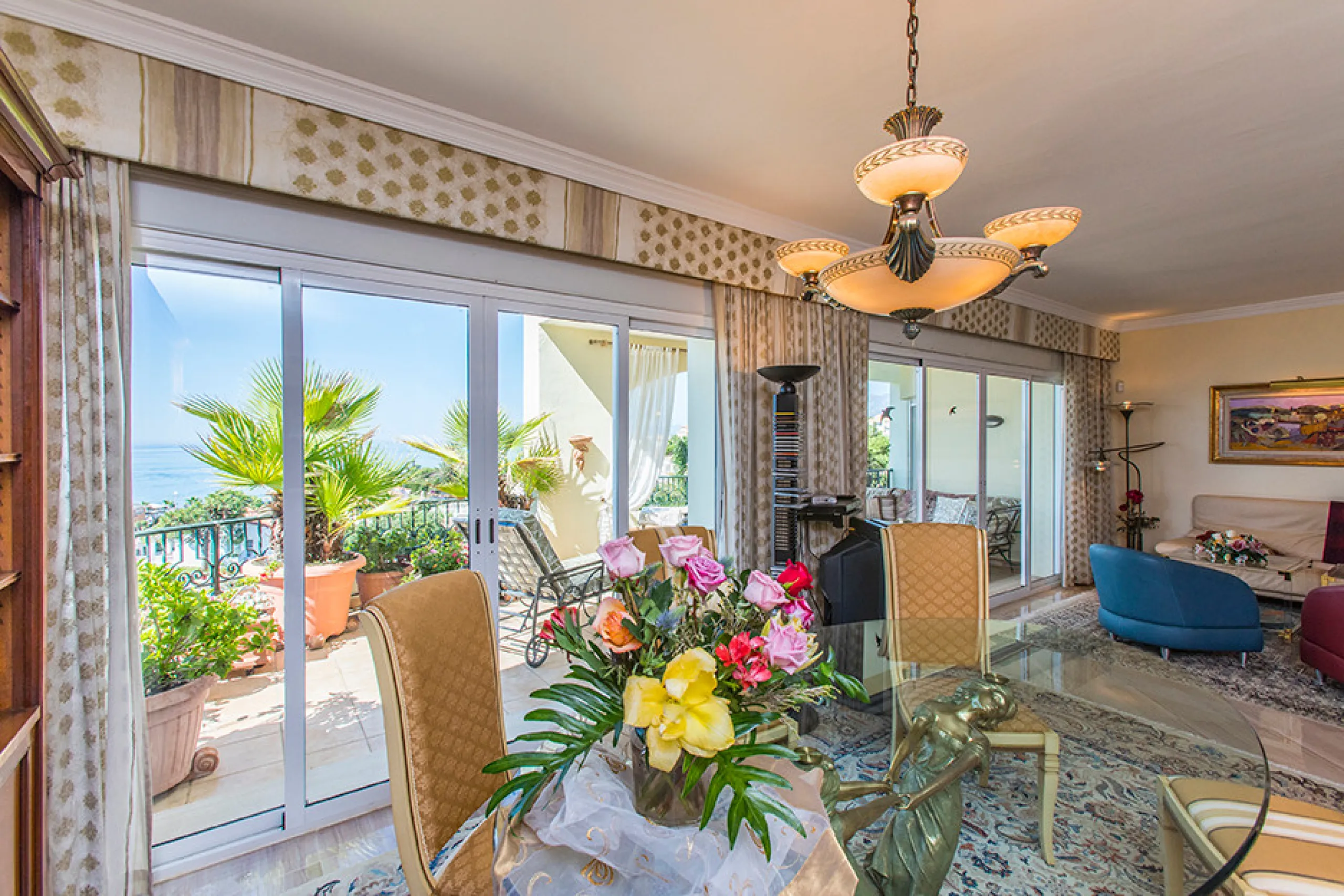 Apartment - Penthouse в продаже в Marbella, Málaga. В доме 3 спален и 3 ванных комнат. Площадь дома 324 м²