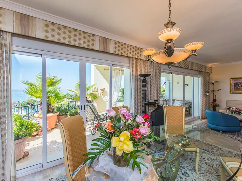 Apartment - Penthouse в продаже в Marbella, Málaga. В доме 3 спален и 3 ванных комнат. Площадь дома 324 м²