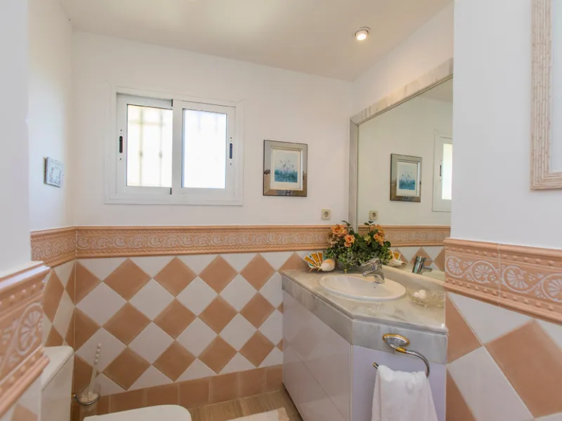 Apartment - Penthouse в продаже в Marbella, Málaga. В доме 3 спален и 3 ванных комнат. Площадь дома 324 м²