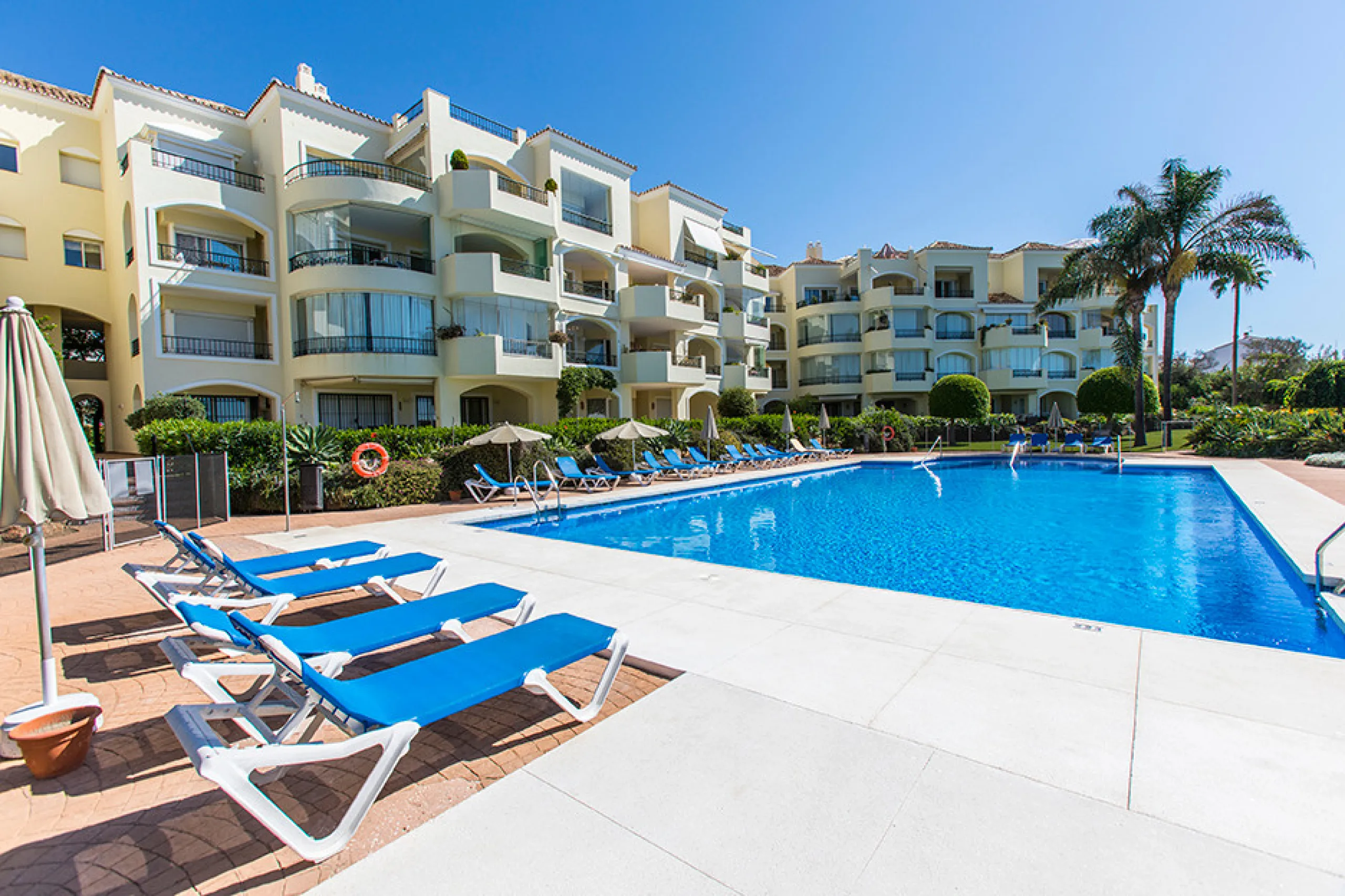 Apartment - Penthouse в продаже в Marbella, Málaga. В доме 3 спален и 3 ванных комнат. Площадь дома 324 м²