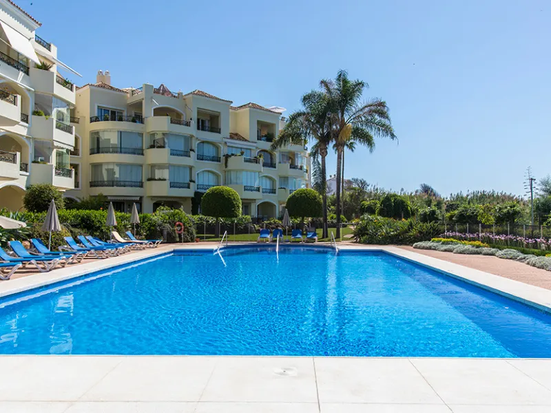Apartment - Penthouse в продаже в Marbella, Málaga. В доме 3 спален и 3 ванных комнат. Площадь дома 324 м²