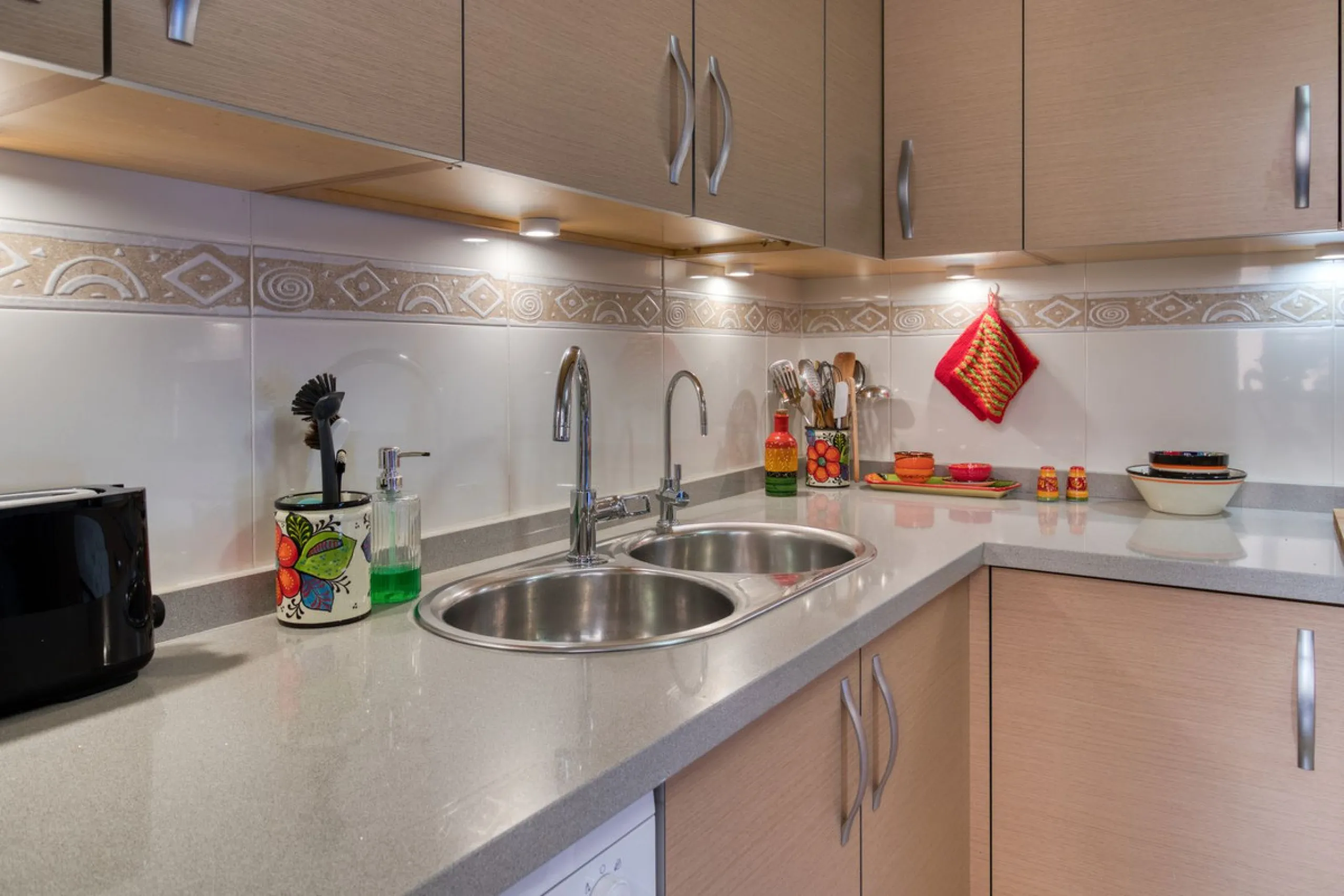Gut gepflegte Etagenwohnung mit sonniger Terrasse in der Nähe des Bahnhofs El Pinillo in Torremolinos
