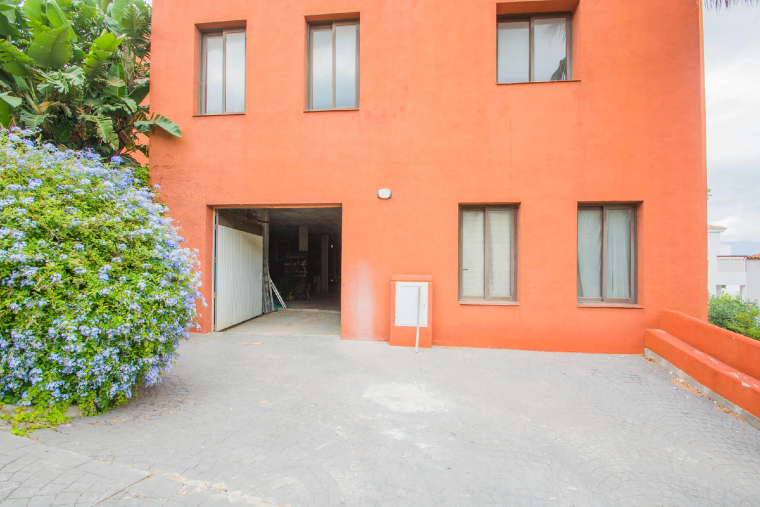 Commercial Premises, La Mairena, Costa del Sol.