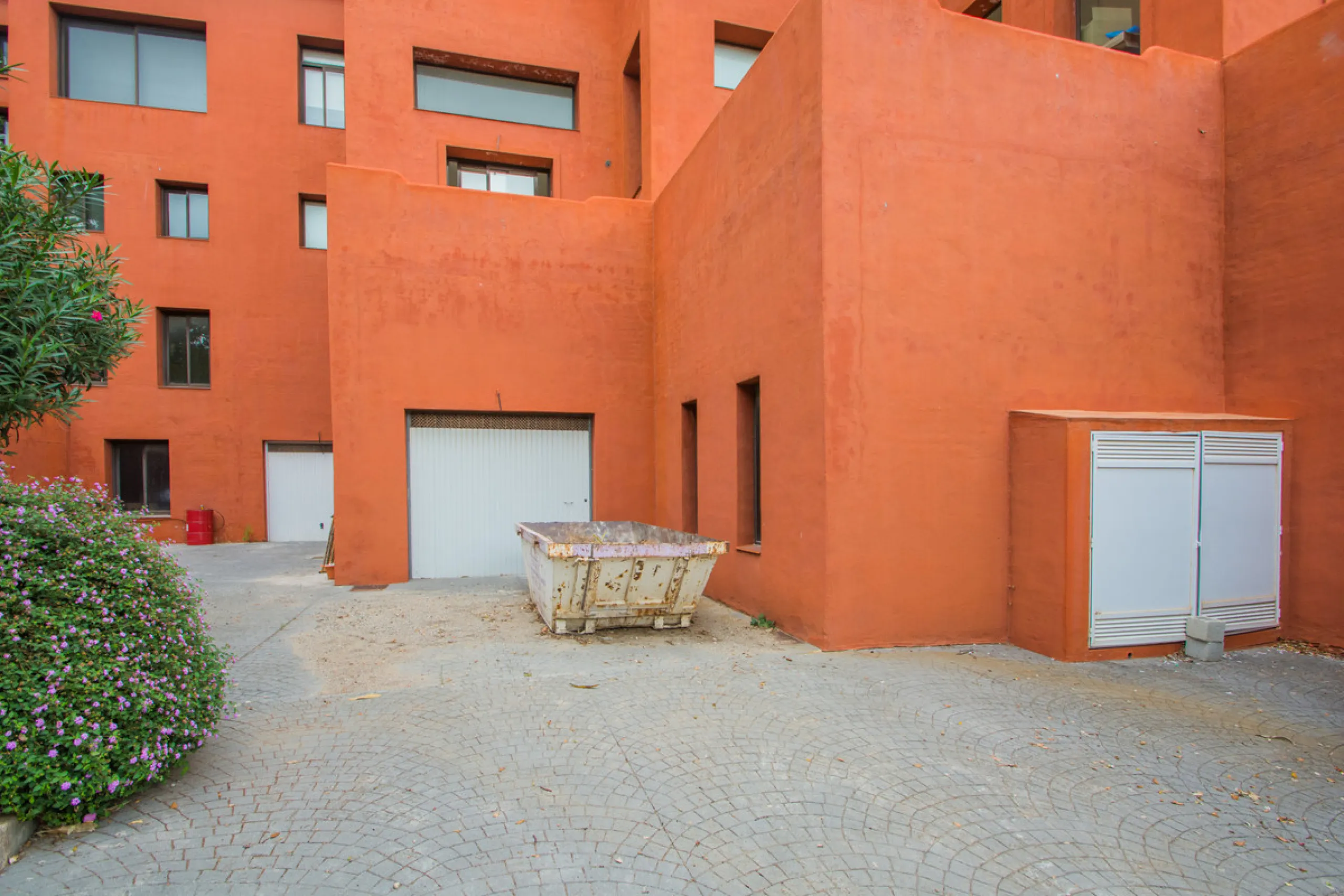Spacious Commercial Premises, La Mairena, Costa del Sol.