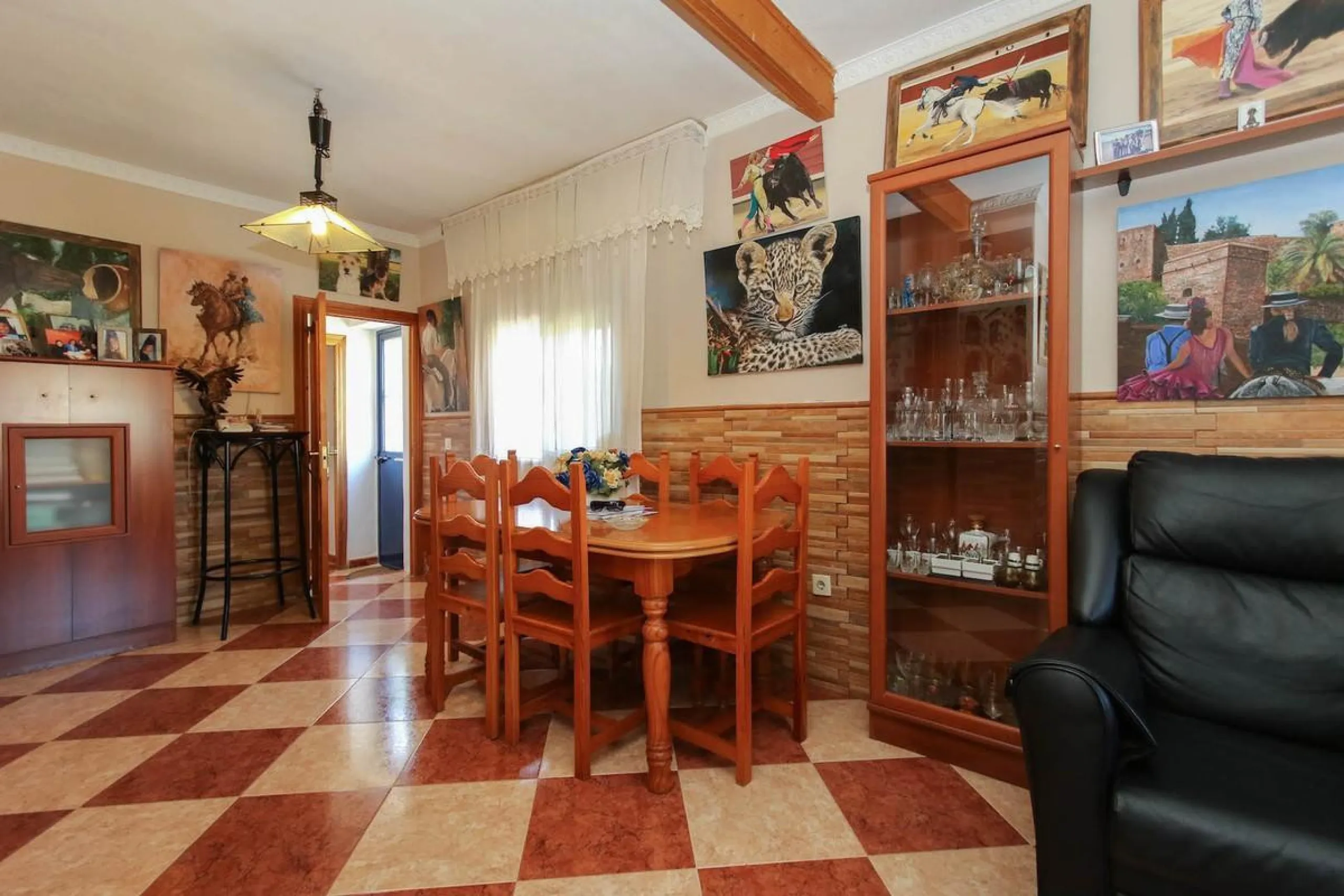 House - Detached Villa в продаже в Alhaurín de la Torre, Málaga. В доме 5 спален и 4 ванных комнат. Площадь дома 286 м². Площадь участка 3000 м²