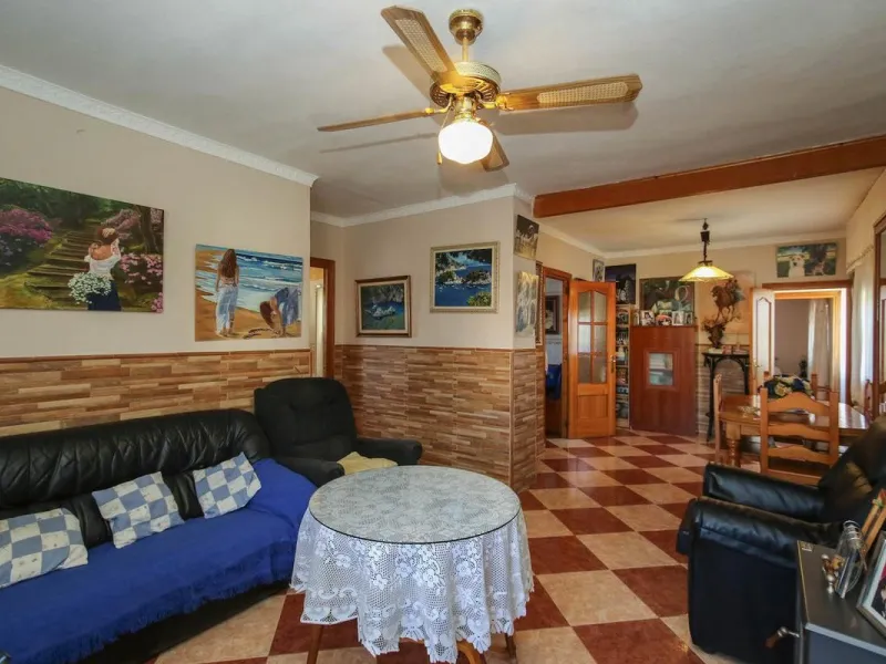 House - Detached Villa в продаже в Alhaurín de la Torre, Málaga. В доме 5 спален и 4 ванных комнат. Площадь дома 286 м². Площадь участка 3000 м²