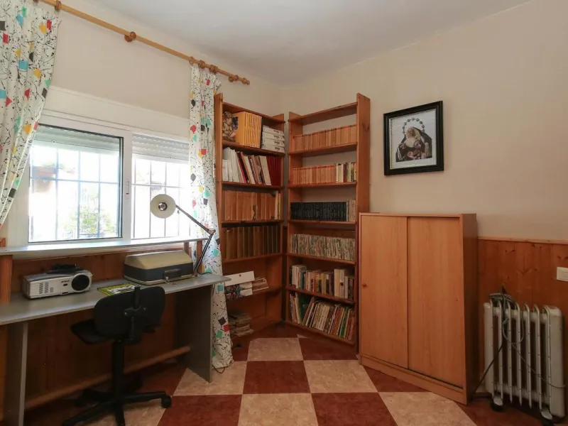 House - Detached Villa в продаже в Alhaurín de la Torre, Málaga. В доме 5 спален и 4 ванных комнат. Площадь дома 286 м². Площадь участка 3000 м²