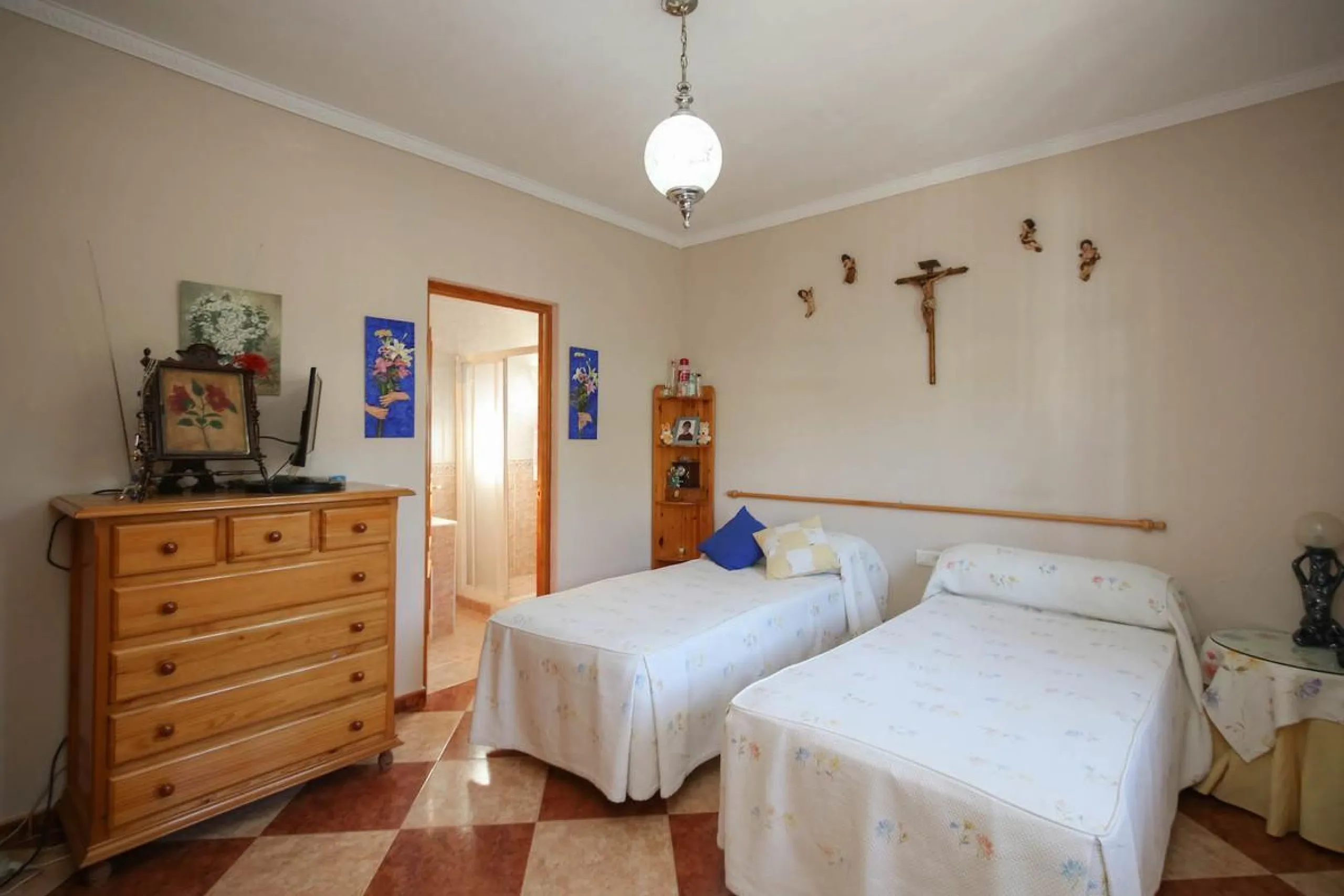 House - Detached Villa в продаже в Alhaurín de la Torre, Málaga. В доме 5 спален и 4 ванных комнат. Площадь дома 286 м². Площадь участка 3000 м²
