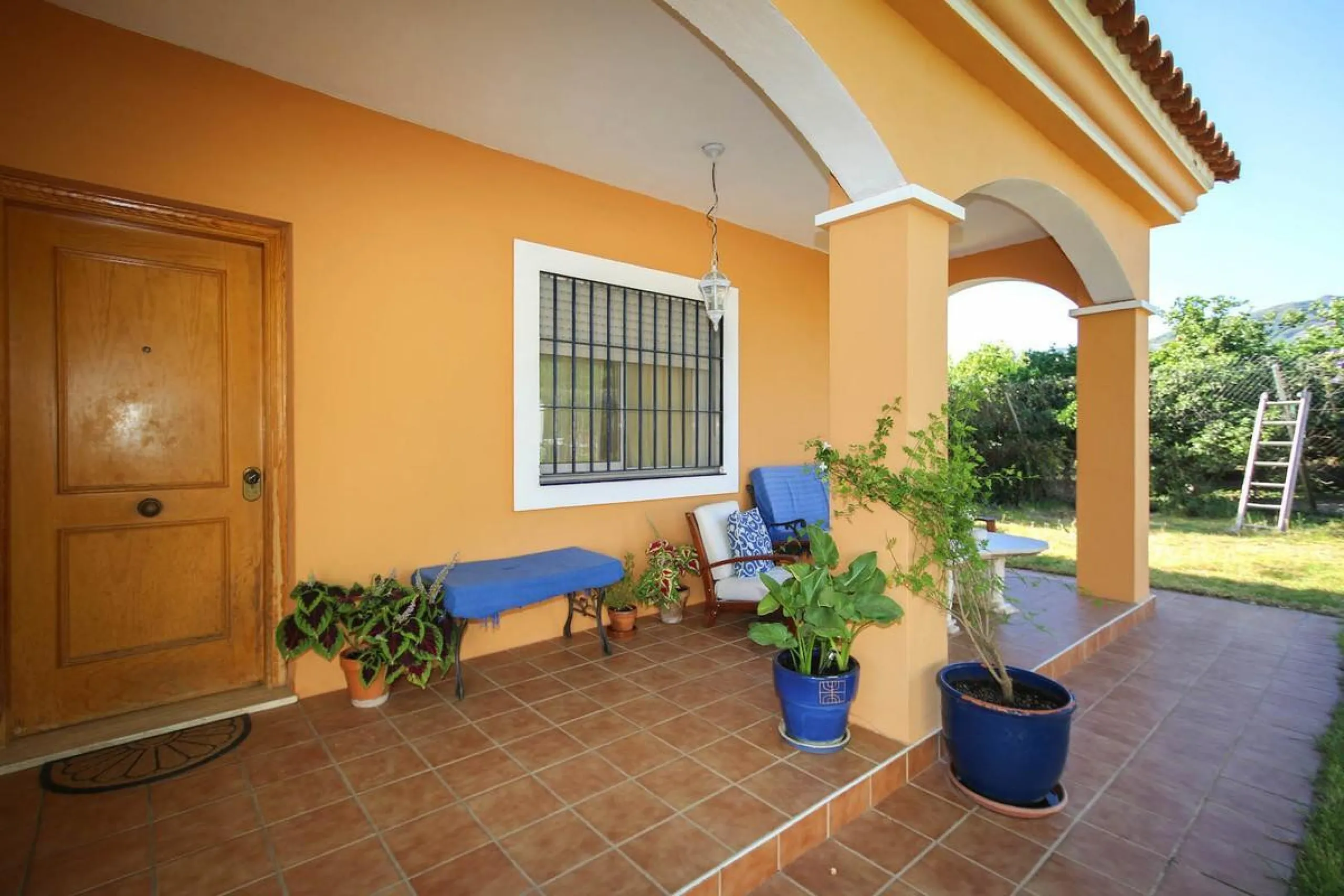 House - Detached Villa в продаже в Alhaurín de la Torre, Málaga. В доме 5 спален и 4 ванных комнат. Площадь дома 286 м². Площадь участка 3000 м²