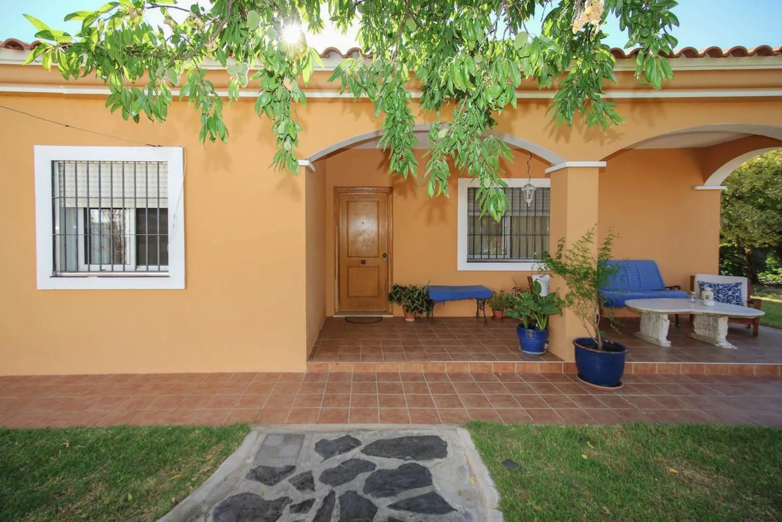 House - Detached Villa в продаже в Alhaurín de la Torre, Málaga. В доме 5 спален и 4 ванных комнат. Площадь дома 286 м². Площадь участка 3000 м²