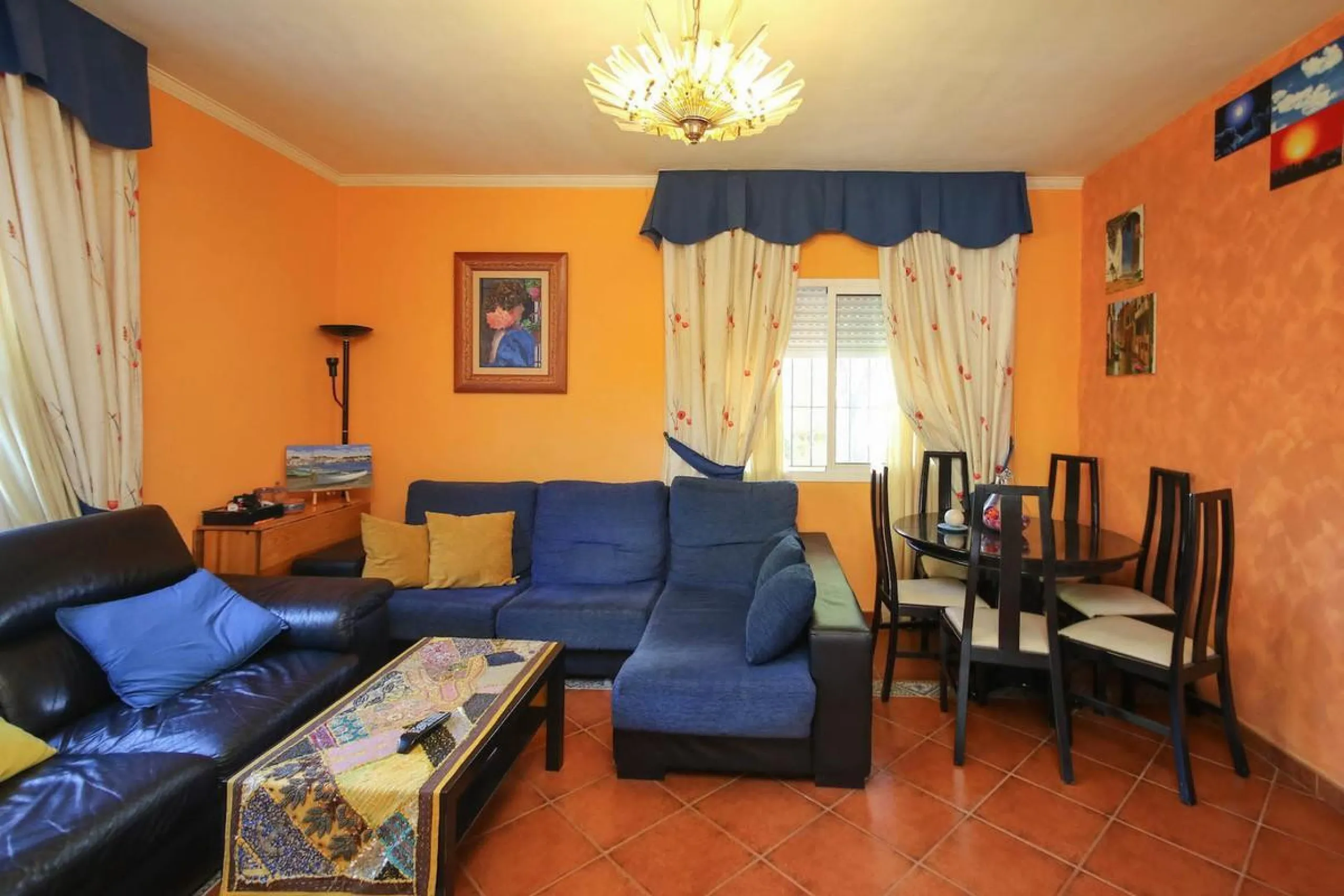 House - Detached Villa в продаже в Alhaurín de la Torre, Málaga. В доме 5 спален и 4 ванных комнат. Площадь дома 286 м². Площадь участка 3000 м²