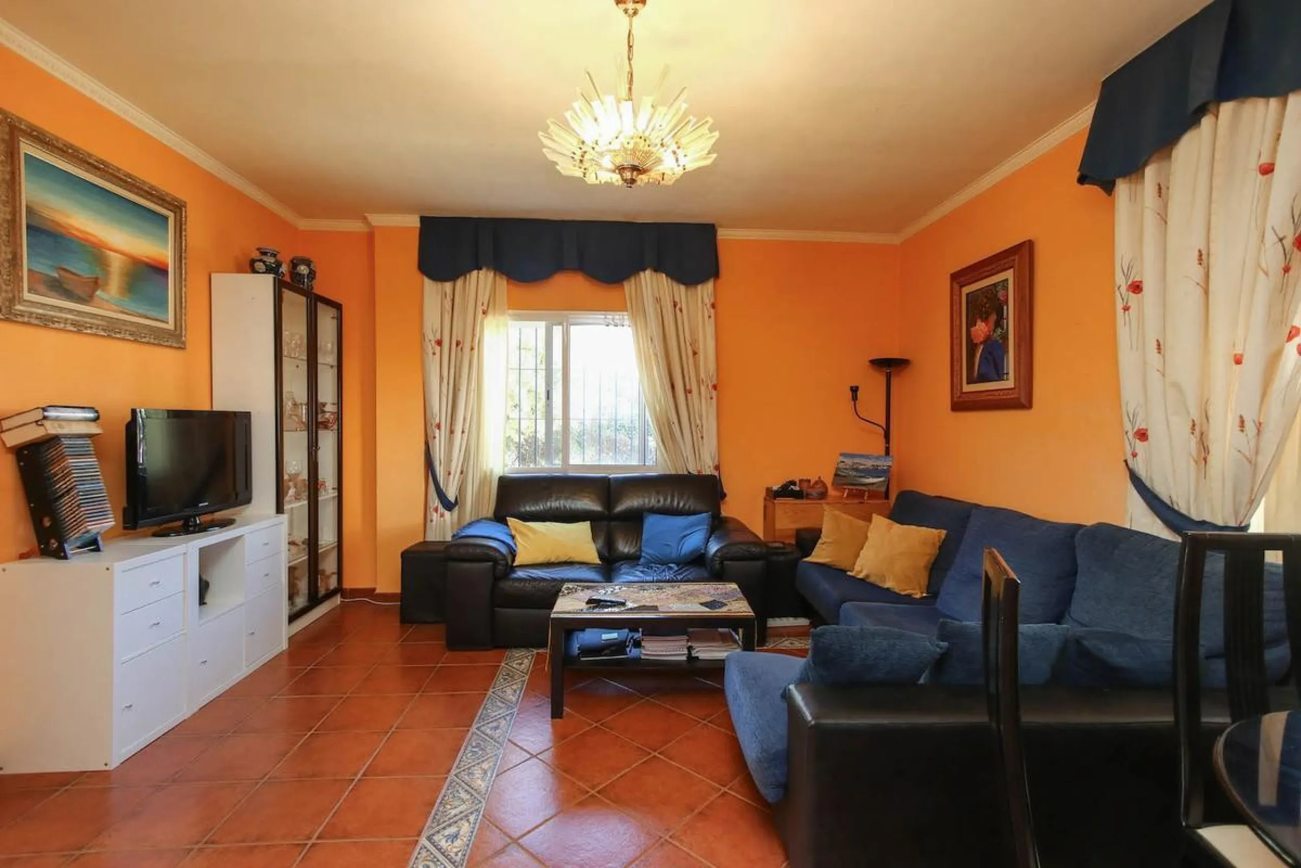 House - Detached Villa в продаже в Alhaurín de la Torre, Málaga. В доме 5 спален и 4 ванных комнат. Площадь дома 286 м². Площадь участка 3000 м²