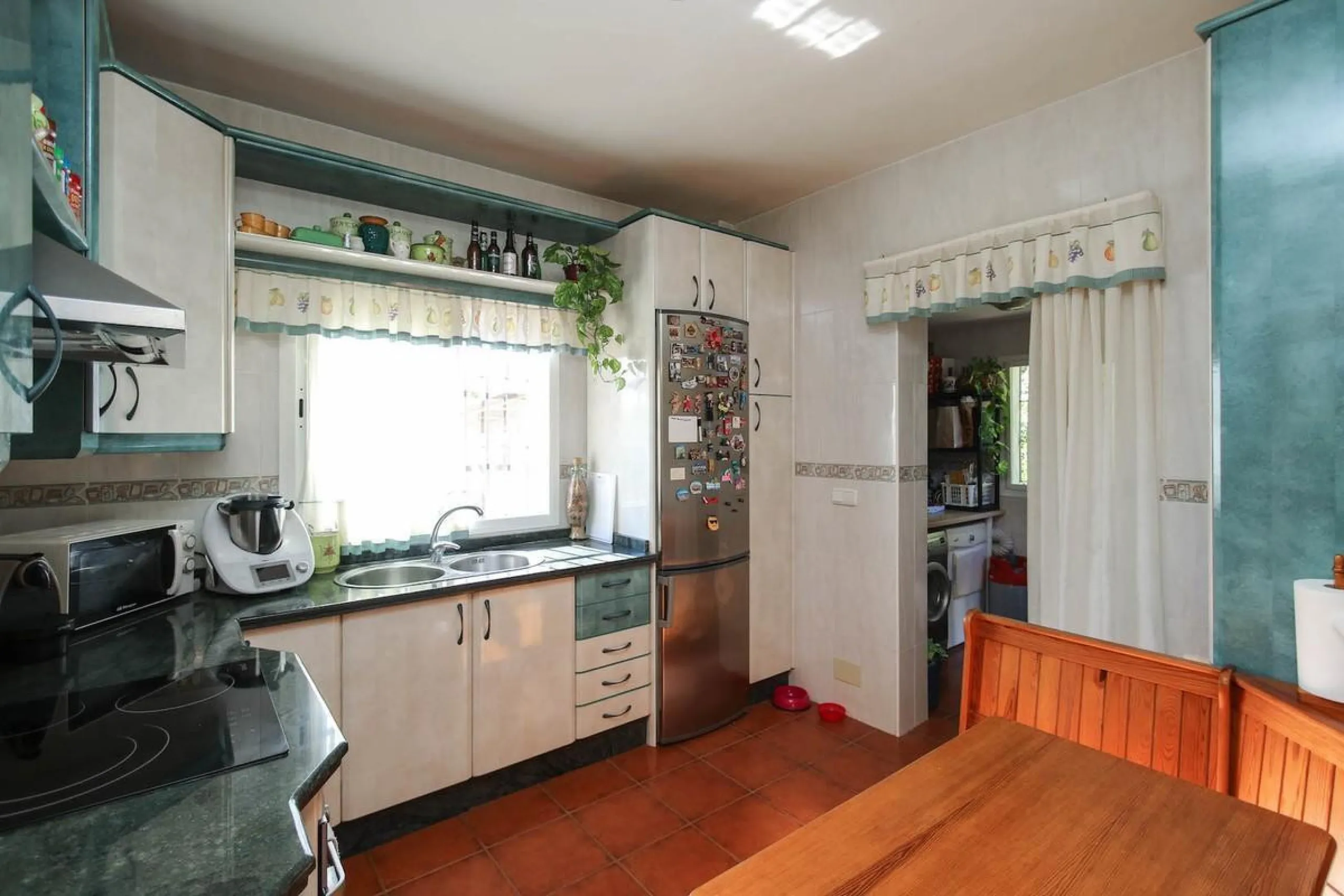 House - Detached Villa в продаже в Alhaurín de la Torre, Málaga. В доме 5 спален и 4 ванных комнат. Площадь дома 286 м². Площадь участка 3000 м²
