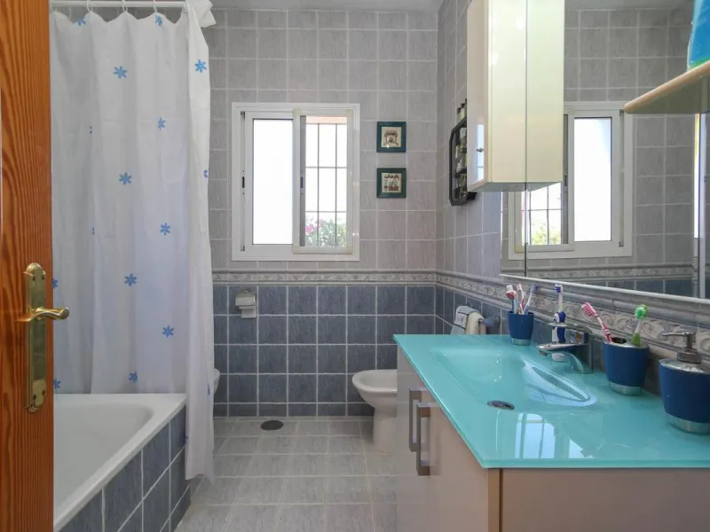 House - Detached Villa в продаже в Alhaurín de la Torre, Málaga. В доме 5 спален и 4 ванных комнат. Площадь дома 286 м². Площадь участка 3000 м²