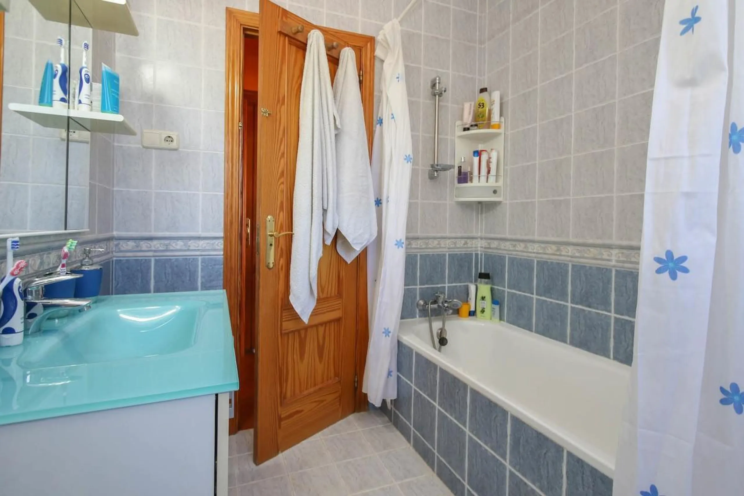 House - Detached Villa в продаже в Alhaurín de la Torre, Málaga. В доме 5 спален и 4 ванных комнат. Площадь дома 286 м². Площадь участка 3000 м²