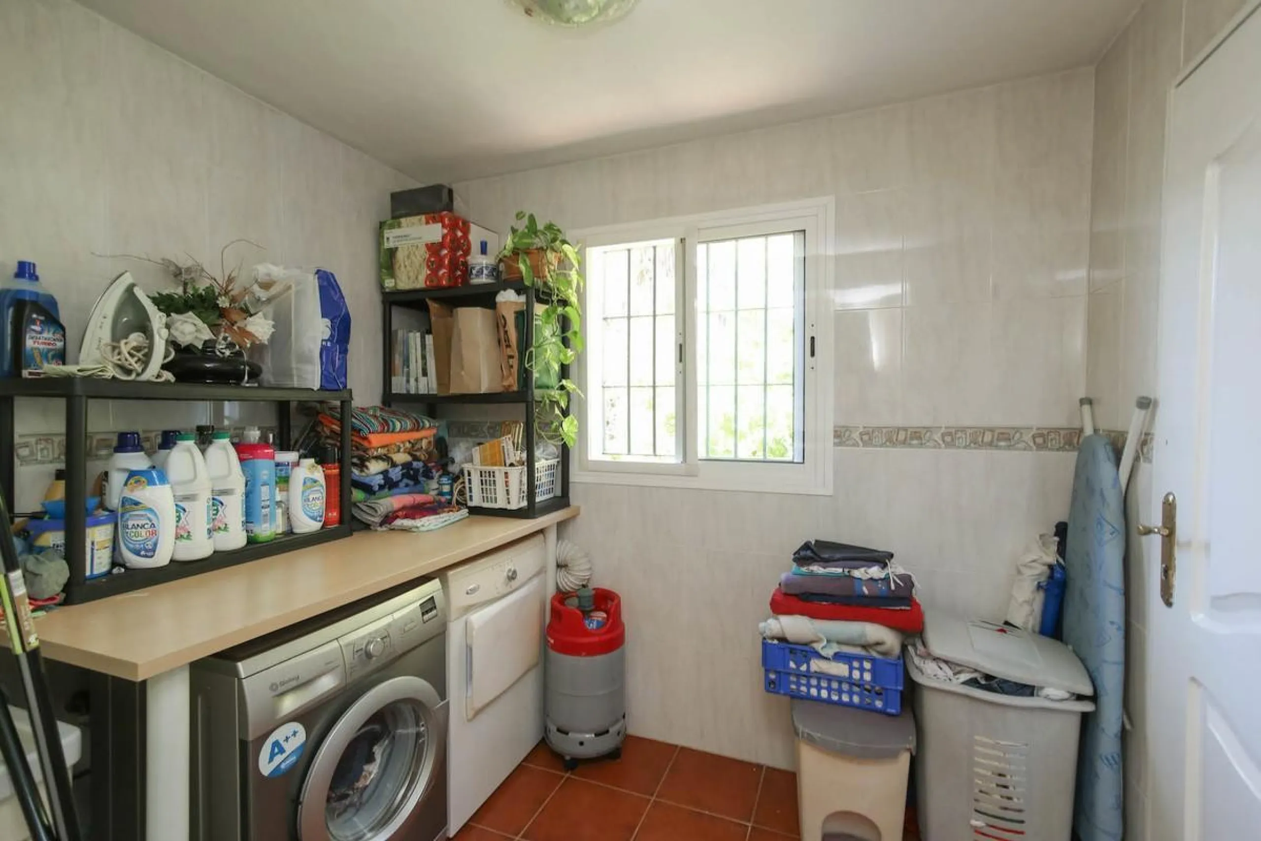 House - Detached Villa в продаже в Alhaurín de la Torre, Málaga. В доме 5 спален и 4 ванных комнат. Площадь дома 286 м². Площадь участка 3000 м²