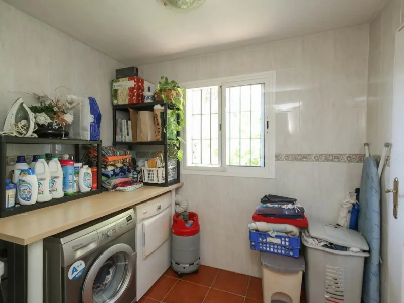 House - Detached Villa в продаже в Alhaurín de la Torre, Málaga. В доме 5 спален и 4 ванных комнат. Площадь дома 286 м². Площадь участка 3000 м²