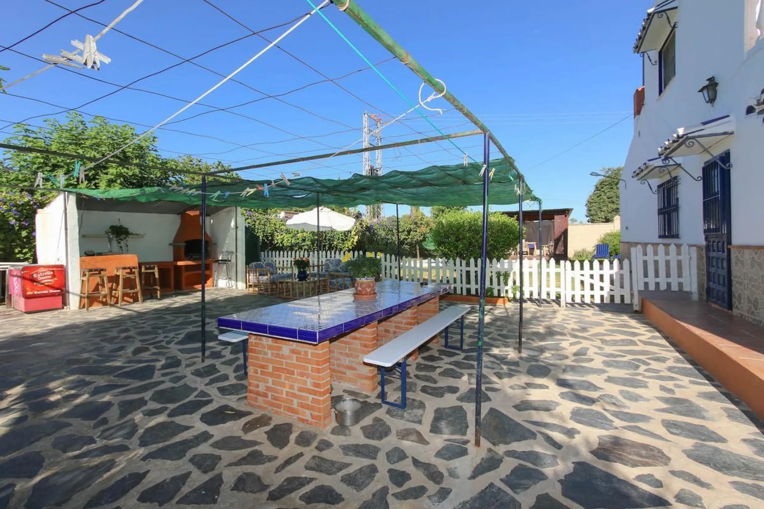House - Detached Villa в продаже в Alhaurín de la Torre, Málaga. В доме 5 спален и 4 ванных комнат. Площадь дома 286 м². Площадь участка 3000 м²
