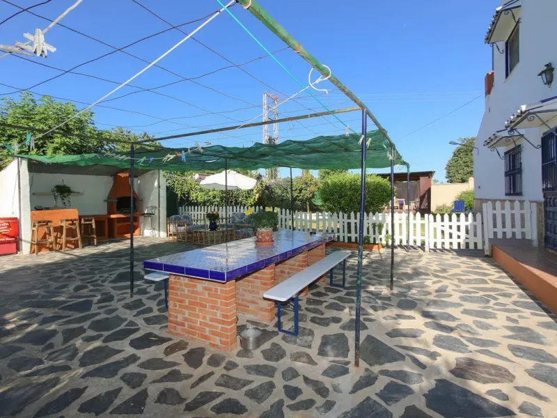 House - Detached Villa в продаже в Alhaurín de la Torre, Málaga. В доме 5 спален и 4 ванных комнат. Площадь дома 286 м². Площадь участка 3000 м²