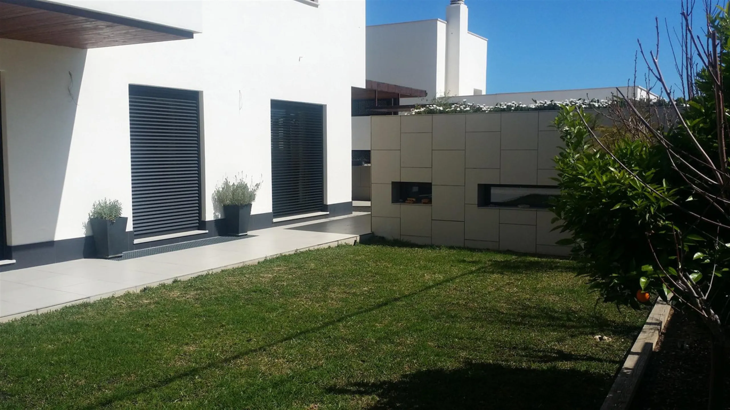 Beatifully appointed quality built Villa. The construction was carried out by the owner´s strict supervision. Built to very high end qualtity with no costs spared.