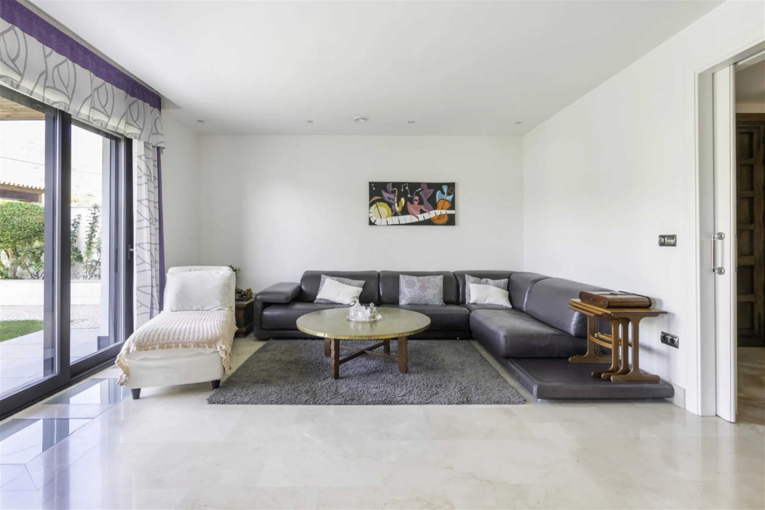 Beatifully appointed quality built Villa. The construction was carried out by the owner´s strict supervision. Built to very high end qualtity with no costs spared.