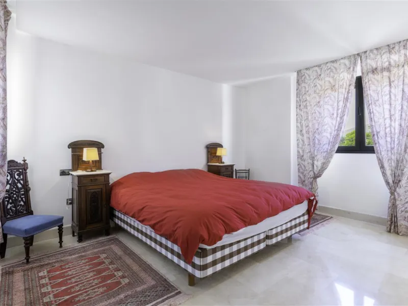 Beatifully appointed quality built Villa. The construction was carried out by the owner´s strict supervision. Built to very high end qualtity with no costs spared.