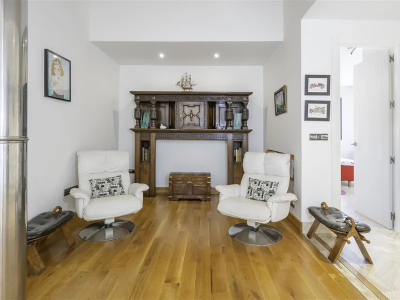 Beatifully appointed quality built Villa. The construction was carried out by the owner´s strict supervision. Built to very high end qualtity with no costs spared.