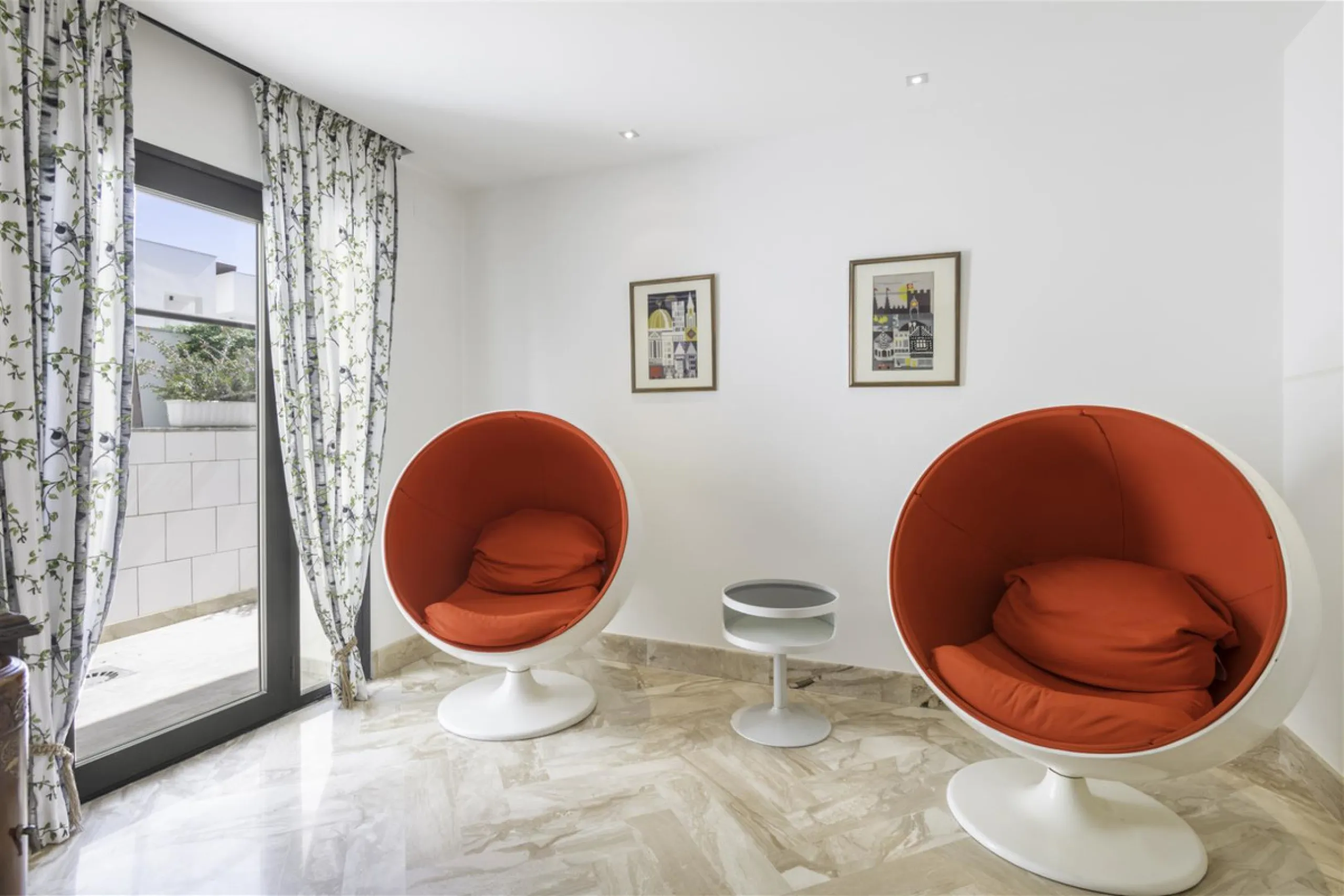 Beatifully appointed quality built Villa. The construction was carried out by the owner´s strict supervision. Built to very high end qualtity with no costs spared.
