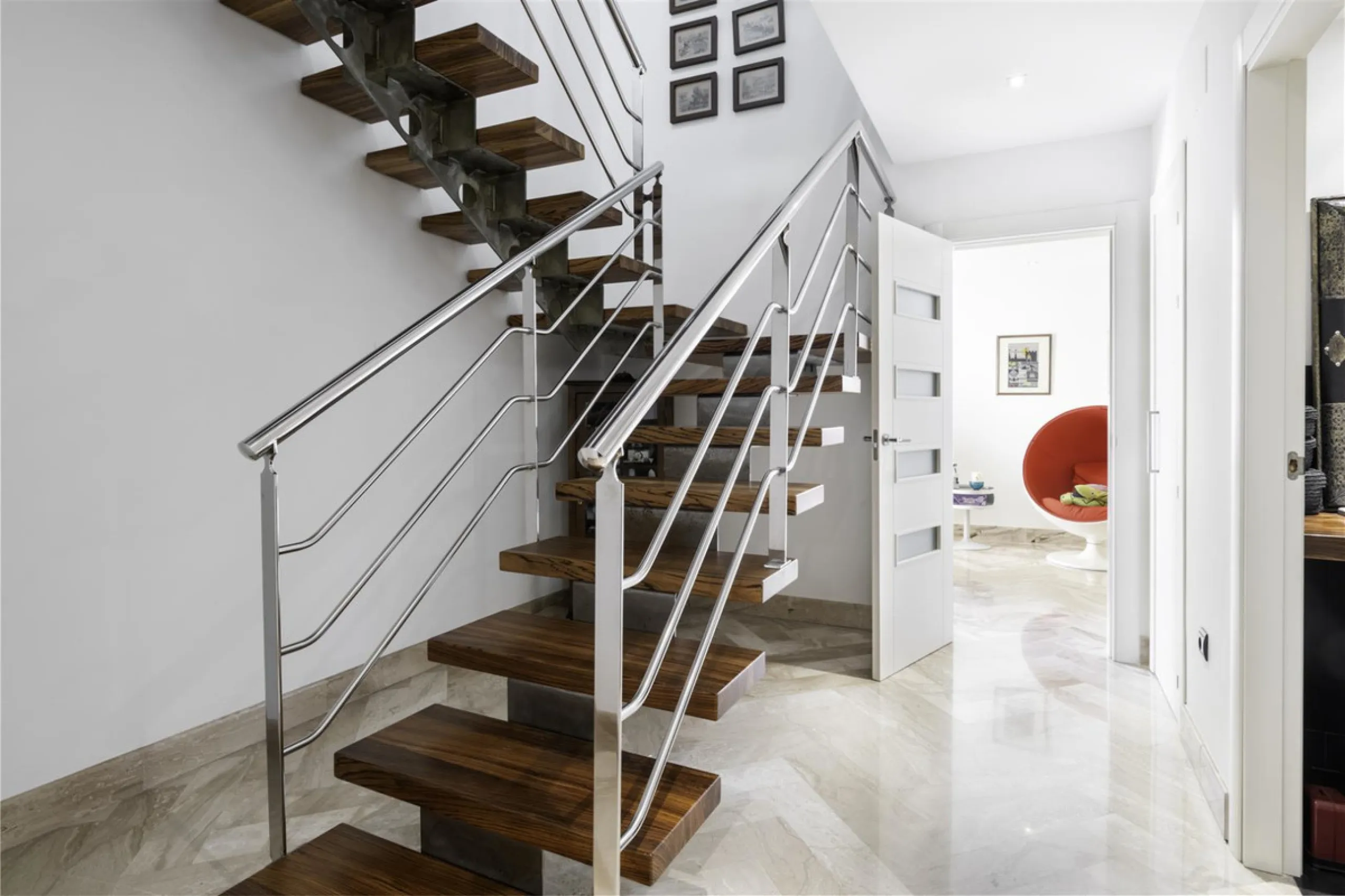 Beatifully appointed quality built Villa. The construction was carried out by the owner´s strict supervision. Built to very high end qualtity with no costs spared.