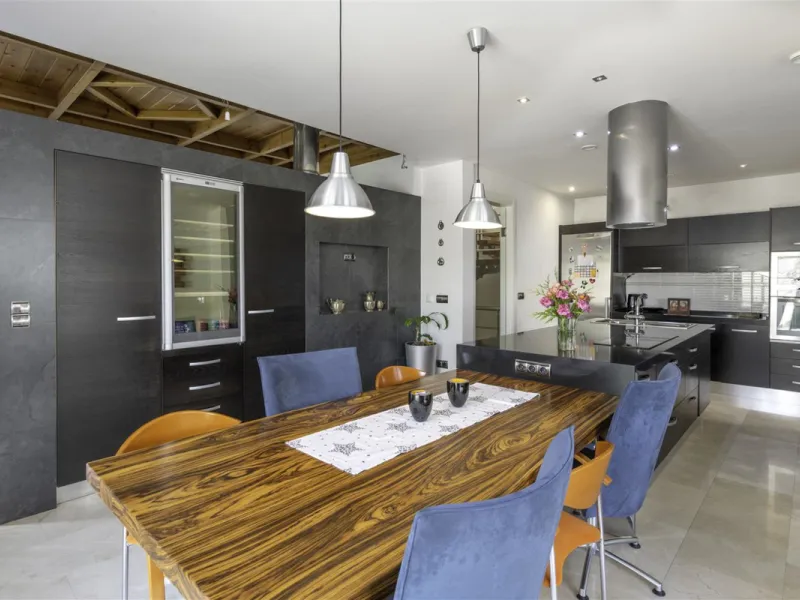 Beatifully appointed quality built Villa. The construction was carried out by the owner´s strict supervision. Built to very high end qualtity with no costs spared.