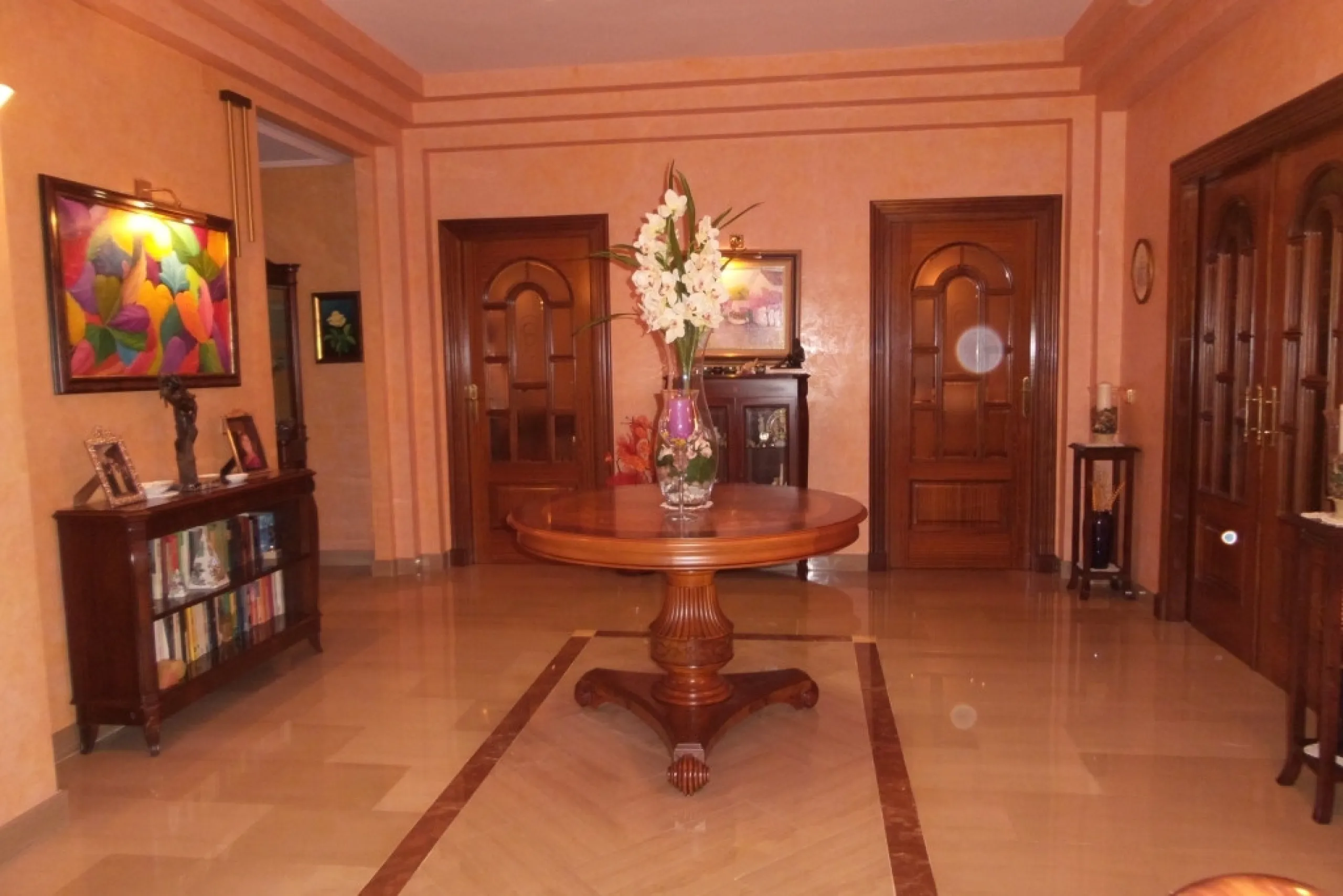 House - Detached Villa в продаже в Alhaurín de la Torre, Málaga. В доме 5 спален и 4 ванных комнат. Площадь дома 444 м². Площадь участка 1010 м²