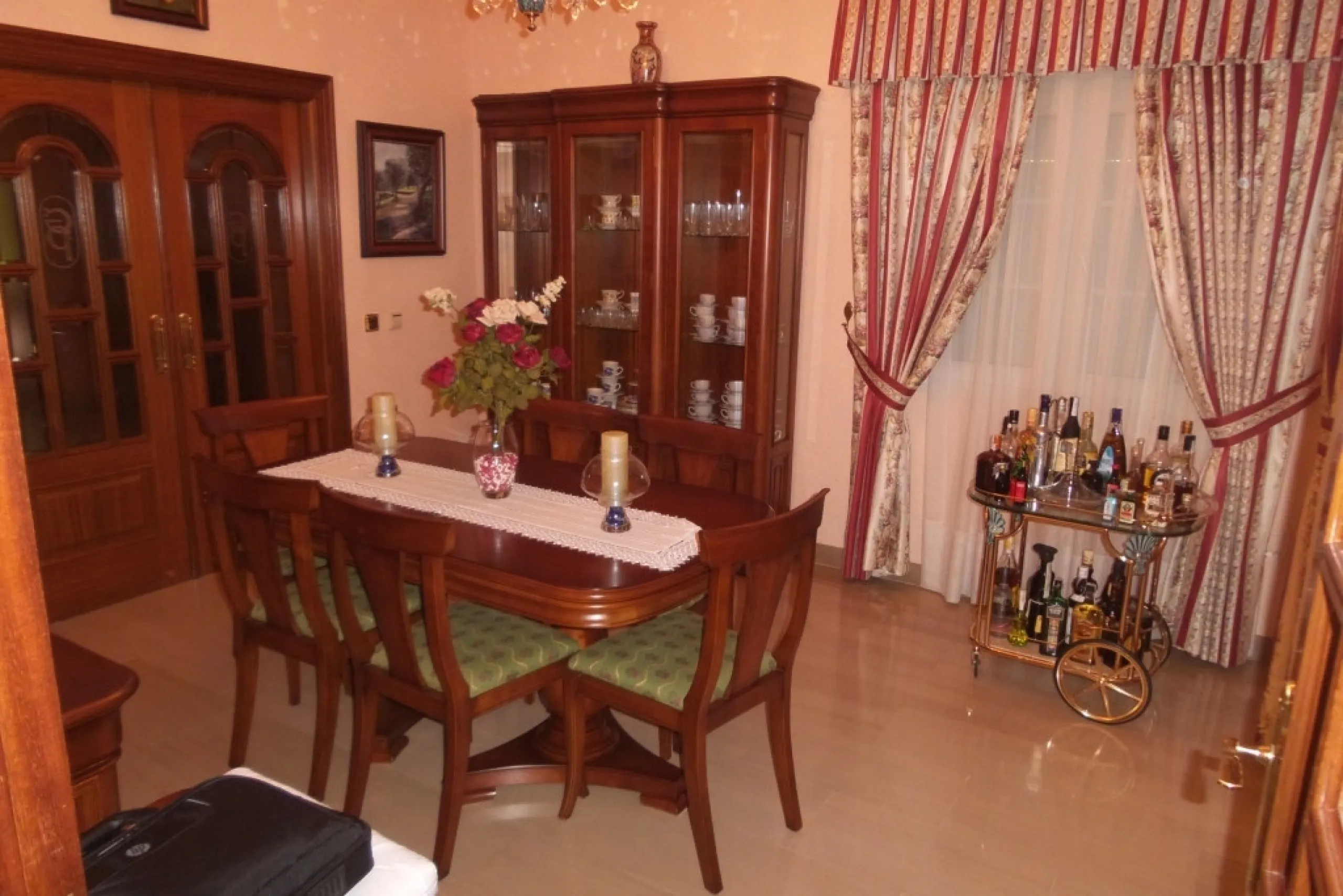 House - Detached Villa в продаже в Alhaurín de la Torre, Málaga. В доме 5 спален и 4 ванных комнат. Площадь дома 444 м². Площадь участка 1010 м²