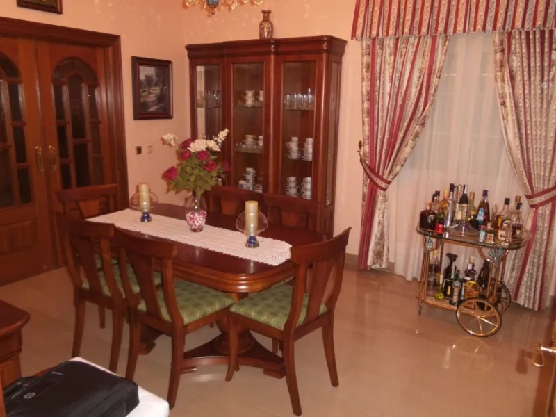 House - Detached Villa в продаже в Alhaurín de la Torre, Málaga. В доме 5 спален и 4 ванных комнат. Площадь дома 444 м². Площадь участка 1010 м²