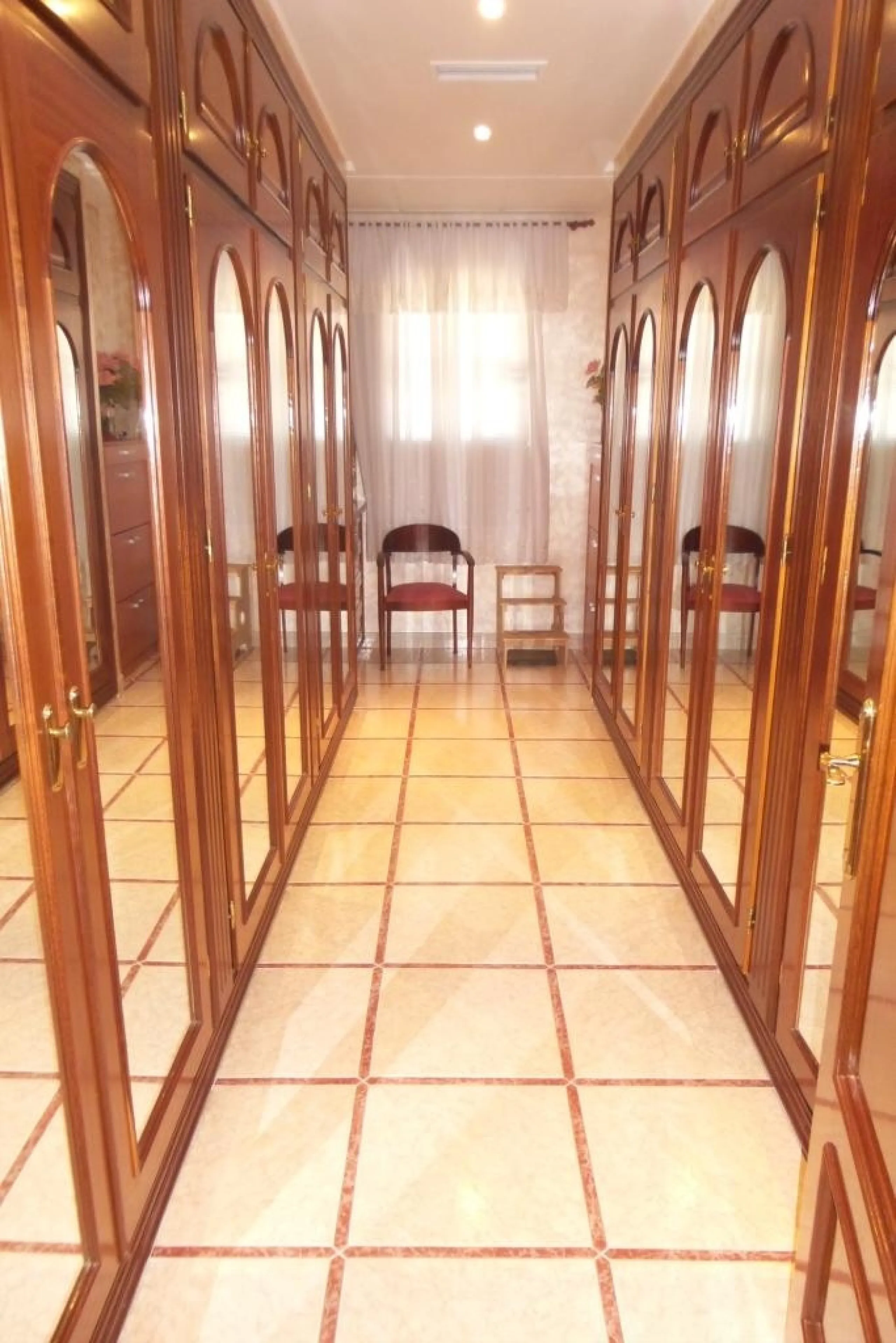 House - Detached Villa в продаже в Alhaurín de la Torre, Málaga. В доме 5 спален и 4 ванных комнат. Площадь дома 444 м². Площадь участка 1010 м²