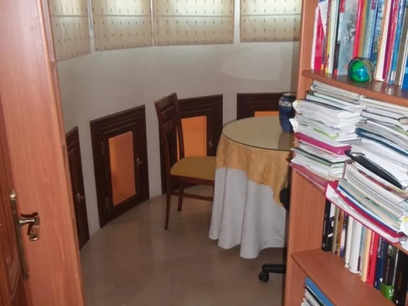 House - Detached Villa в продаже в Alhaurín de la Torre, Málaga. В доме 5 спален и 4 ванных комнат. Площадь дома 444 м². Площадь участка 1010 м²