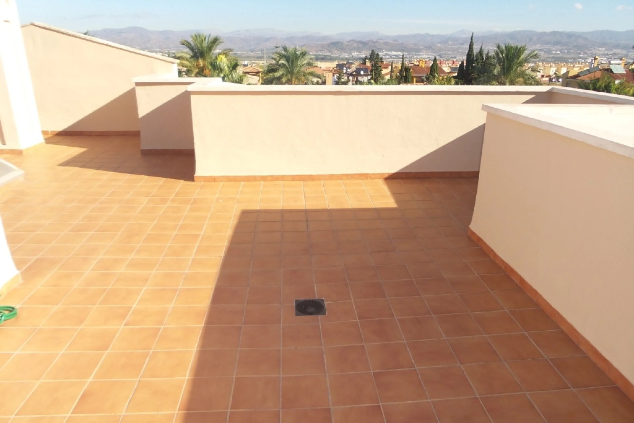 House - Detached Villa в продаже в Alhaurín de la Torre, Málaga. В доме 5 спален и 4 ванных комнат. Площадь дома 444 м². Площадь участка 1010 м²