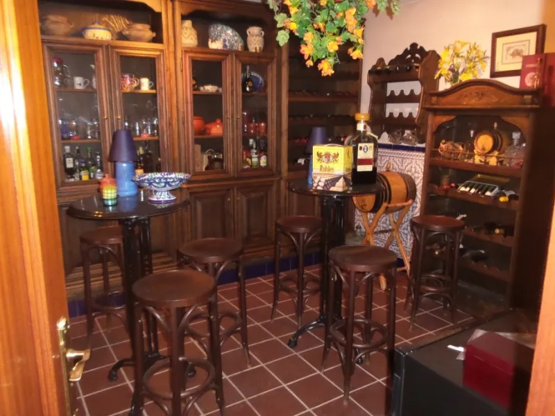House - Detached Villa в продаже в Alhaurín de la Torre, Málaga. В доме 5 спален и 4 ванных комнат. Площадь дома 444 м². Площадь участка 1010 м²