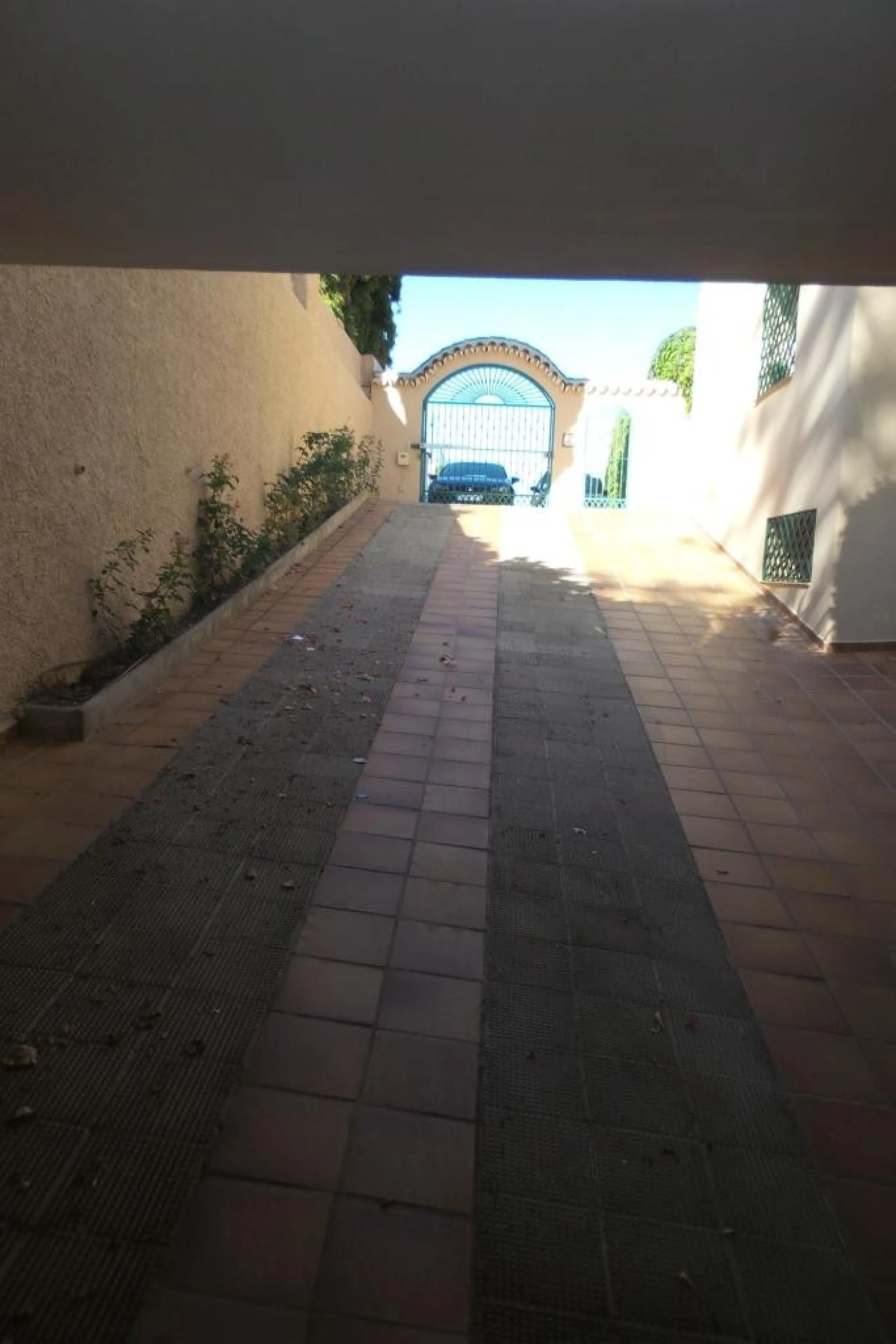 House - Detached Villa в продаже в Alhaurín de la Torre, Málaga. В доме 5 спален и 4 ванных комнат. Площадь дома 444 м². Площадь участка 1010 м²